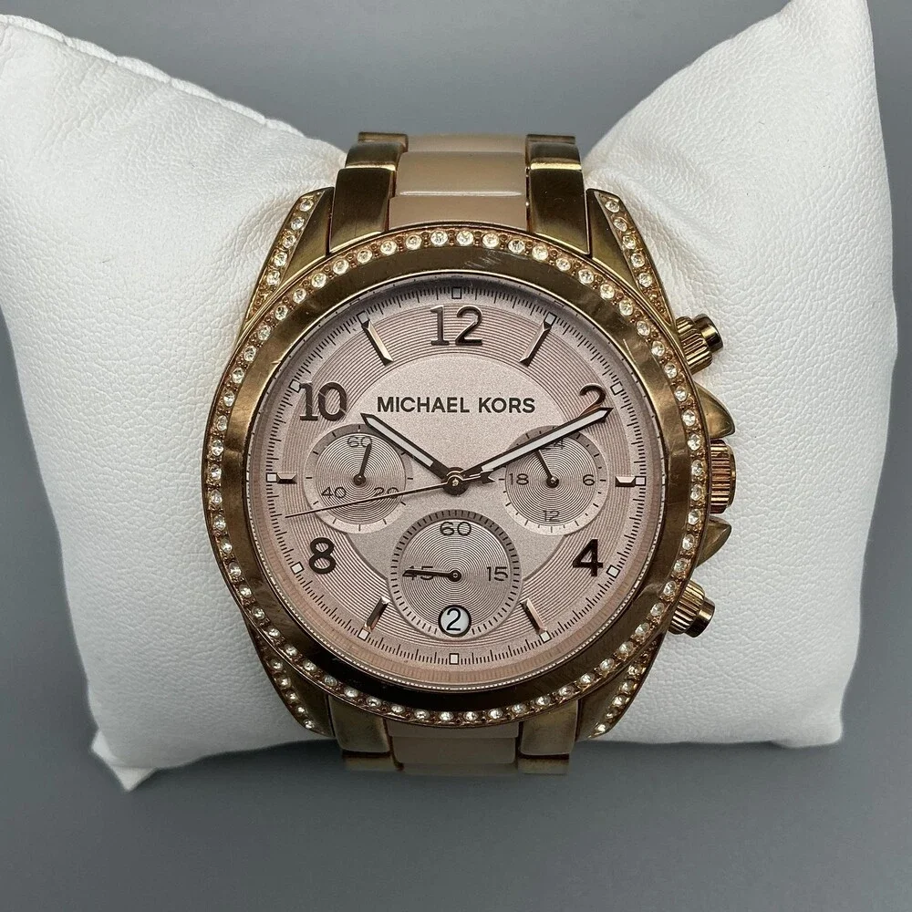 Michael Kors MK-5943 Womens Watch 39mm Gold Tone Chronograph New Battery 5.75
